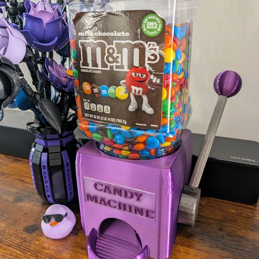 Retro Candy Machine - Functional Candy Dispensing Machine
