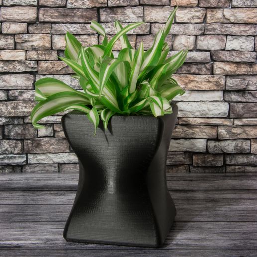 Small curved planter 3D model
