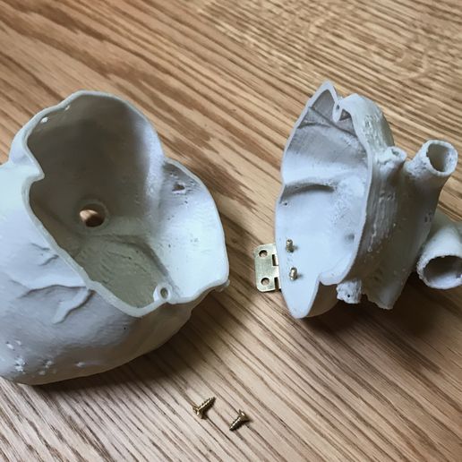 UXQC3558.jpg Boîte en forme de cœur