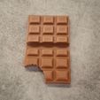 Support-tel-vue-du-dessus.jpg Support Téléphone Tablette de Chocolat Croquée 🍫 | STL imprimable sans support