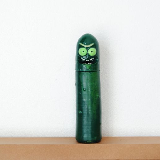 1.JPG BOTELLA DE PICKLE RICK