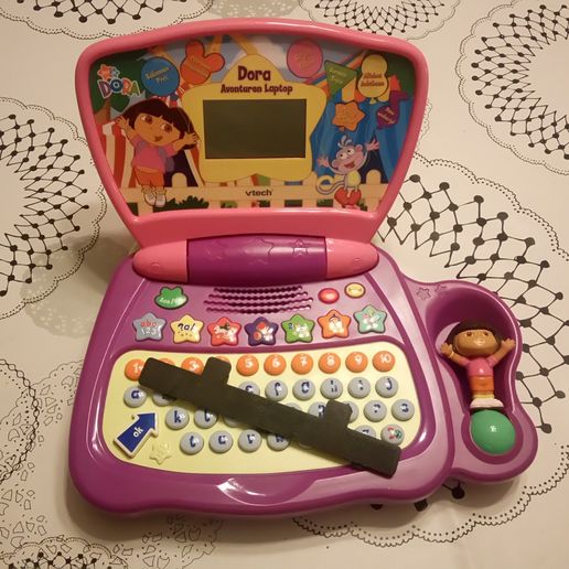 Vtech Dora the Explorer Computer / Laptop Battery Cover - 3D model önizlemesi