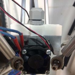 IMG_20171114_204835840.jpg Free STL file E3D HatchBox Alpha Mounting Bracket・3D print design to download