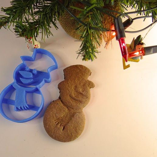 DSC00434.JPG Fichier STL gratuit Coupe-biscuit bonhomme de neige de Noël・Objet imprimable en 3D à télécharger, NikodemBartnik