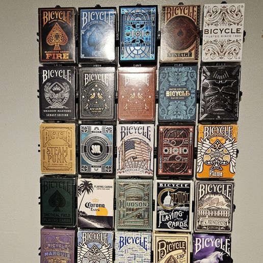 1ba97d6f-fbee-442c-b54e-13dc564afd0e.jpg NEU UND VERBESSERT! Modulares Spielkarten-Display für die Wandmontage