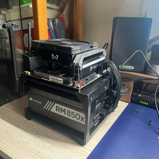 z4519918338953_e139c4a96d3ddb5ffe770ebf0cab0b45.jpg ITX Bench HL_2