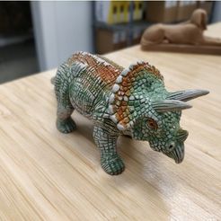 3f1a36896e58ea71124ca7f9809b07c4_preview_featured.jpg Fichier STL gratuit Triceratops・Design pour imprimante 3D à télécharger