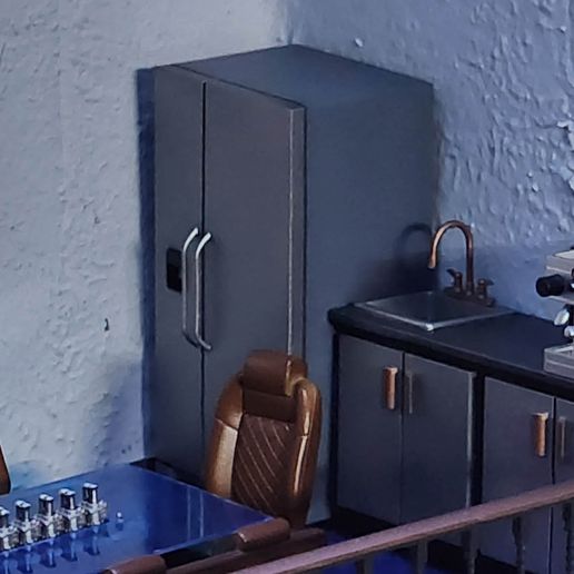 20240816_131308.jpg 1/24 scale fridge for diorama