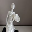 tempImagevpz4R1.jpg Sculpture 25,4cm / Sculpture 10 inch / Woman with flower