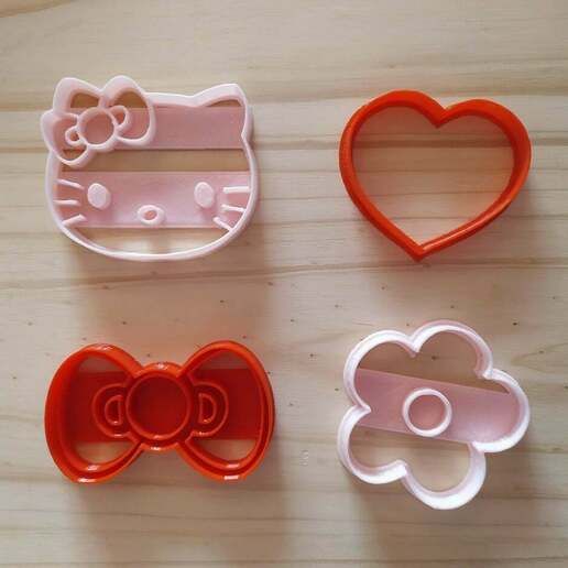 Hello Kitty Cookie Cutter 3D model