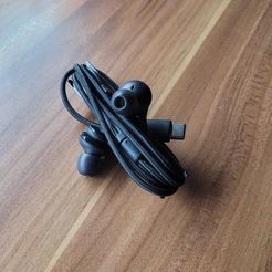 20231204_184932.jpg Earphones organizer