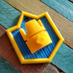 IMG_20180102_102609_HDR.jpg Free STL file Clash Royale keychain・3D printable design to download