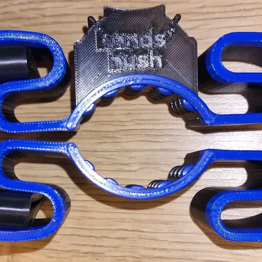 20250309_234240.webp hands3 sleeve holders for the handy