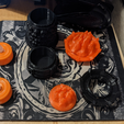 Braziers-printed2.png Braseros y fuego a la luz del té