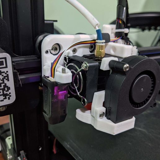 PXL_20220212_162152175.jpg Free STL file Biqu H2 V2 Mount - Ender 3 / Pro - with CR Touch・3D printing idea to download, Thimira