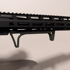 PXL_20230928_203841219.jpg 3MF-Datei M-lock Vordergriff für Airsoft・3D-druckbare Vorlage zum herunterladen
