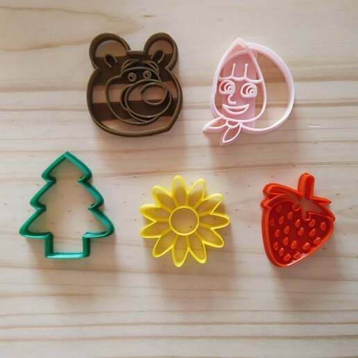 Masha and Bear Cookie Cutter 3D model