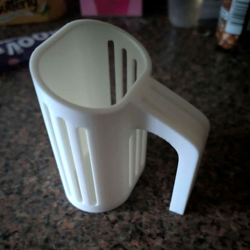 Pet food scoop