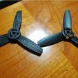65d477434f9c8a9856af6b66701ebcd5_preview_featured.jpg Free STL file Replacement propellers for the Parrot Bebop・3D print model to download