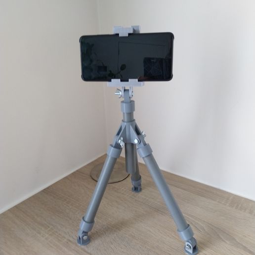 Smartphone tripod assembly - 3D model önizlemesi