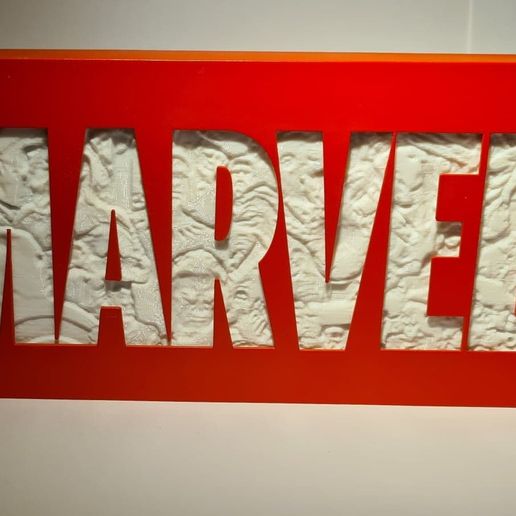 123247832_1542140135972102_3167070597013716268_n.jpg BOX, LITHOPHANIE , lamp, color ,color,MARVEL ,STUDIOS,litho,lithophane, avengers, hulk, iron man,led