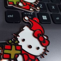 IMG_20231120_182544_756.jpg Hello Kitty Christmas keychain