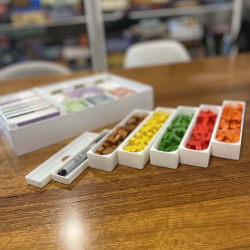 IMG_6808.jpeg Food Chain Magnate insert (for use with BGG accordion system)