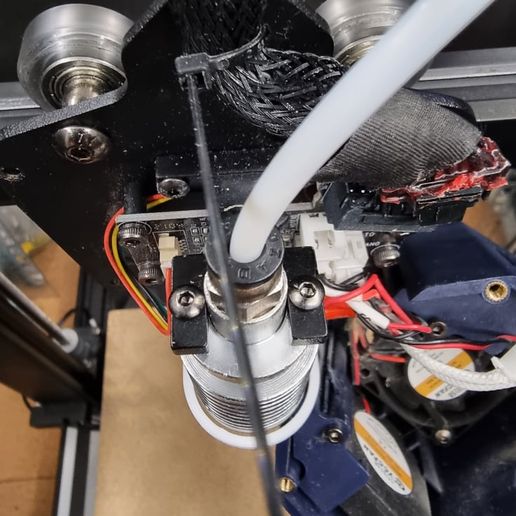 271909086_1433687843754675_8059491484079641638_n.jpg Anycubic Vyper Levelsensor Schutz