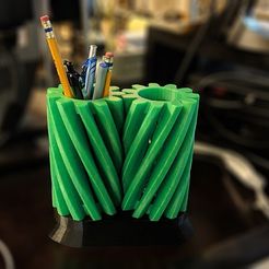 PRINTED.JPG Free STL file Helical Gear Pencil Holder・3D printing design to download
