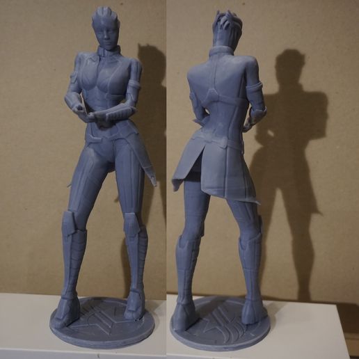 DSC04275.jpg Mass Effect Liara T'Soni Statue