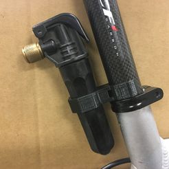 2016-12-14_19.08.30.jpg Fichier STL gratuit Support simple de CO2 pour gonfleur octogonal・Objet imprimable en 3D à télécharger