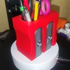 IMG_20230823_191601.jpg STL file pencil sharpener holder・3D printable model to download