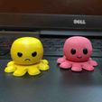 a.jpg CUTE OCTOPUS HAPPY ANGRY SPINNER TOY PLUS KEYRING