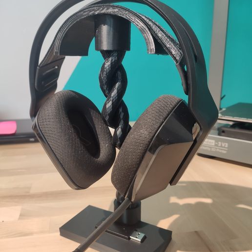 Headphone stand