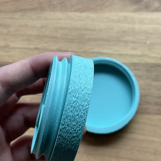 IMG_7301.jpeg Pill box round