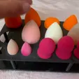 ezgif.com-gif-maker-1.webp Beauty blender holder palette