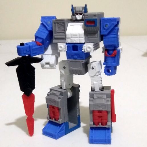 20220714_144927.jpg Трансформеры Core класс Крепость Максимус