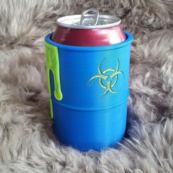 2016-08-09 16.52.08.jpg STL file Toxic Chemical Barrel can holder・Design to download and 3D print