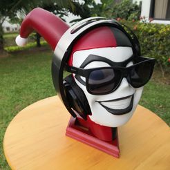 IMG_20200624_091818.jpg Harley Quinn headphone stand