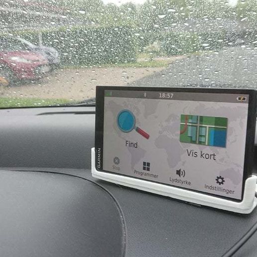 Garmin DriveSmart 61, USB, SD Mini and SD holder