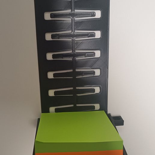 WhatsApp-Image-2024-02-01-at-13.01.38.jpeg POST-IT Long HOLDER FOR DESKTOP