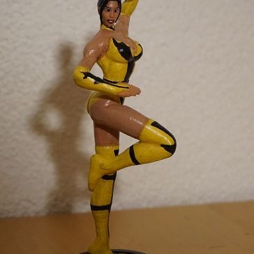 b3.jpg Mortal Kombat 4 Tanya Statue