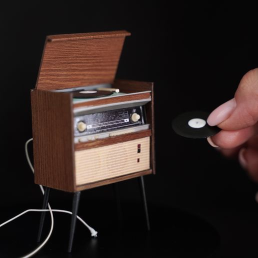 sovietroom-5.jpg Sowjetische Radiola Rigonda, Maßstab 1/12