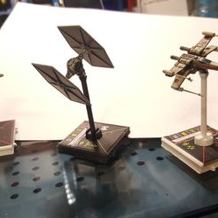 20160405_211906.jpg X-Wing stand for magnetic ball