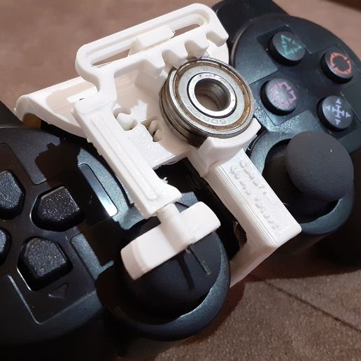 20240304_121153.jpg PlayStation 2 and 3 controller mini wheel