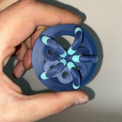 IMG-20231128-WA0007.jpg Spyder Fidget