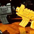 94a5f63f0e5e325468bb6a911e169443_display_large.jpg Free STL file Warhammer Bolt Gun・Model to download and 3D print