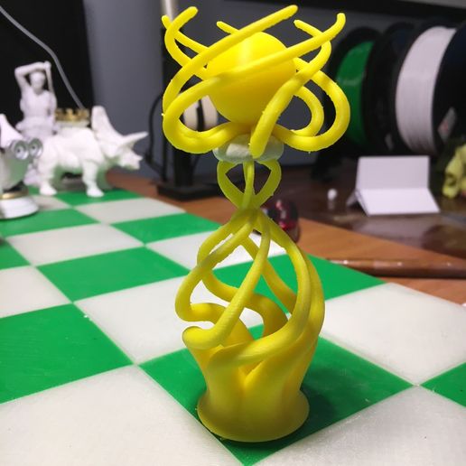 Queen of my Abstract Chess Set design imprimé en 3D • Fabriqué avec une ...