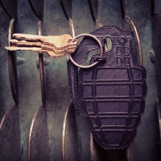 2.jpg Grenade Key Clip