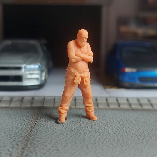 1000040378.jpg 1:64 Car mechanic garage No.7